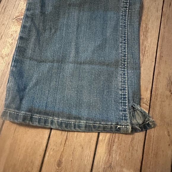 Cowgirl Tuff Co. Western Jeans with Bronc Embroidery on Pockets - Picture 3 of 6